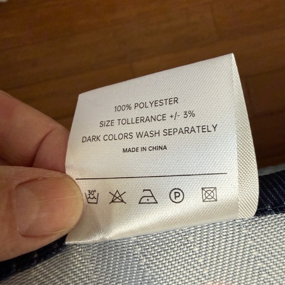 Dia De Los Muertos, Floral Skeleton table cloth - Picture 7 of 7